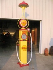 Bowser 310 XACTO Sentry Gas Pump with Station Lighter!