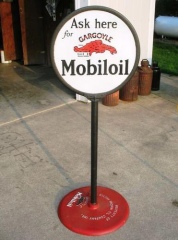 Gargoyle Porcelain Curb Sign Rare Base!!!