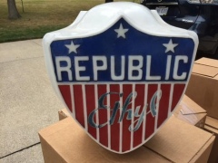 Very Rare Republic Ethyl Shield Shaped one Piece Gas Globe